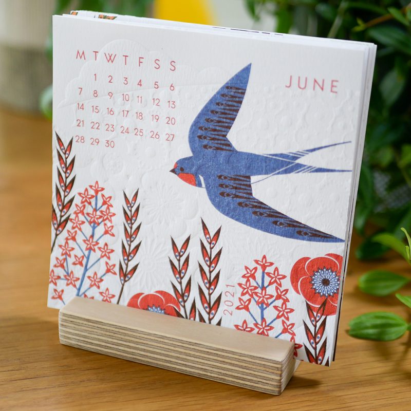 2021 desk top calendar of britsh birds with hand embossed papers