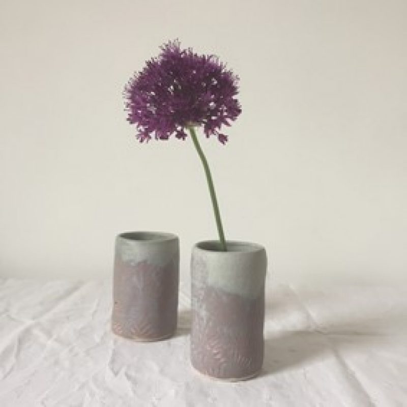 Small tall vase with shell pattern in pink and matt grey