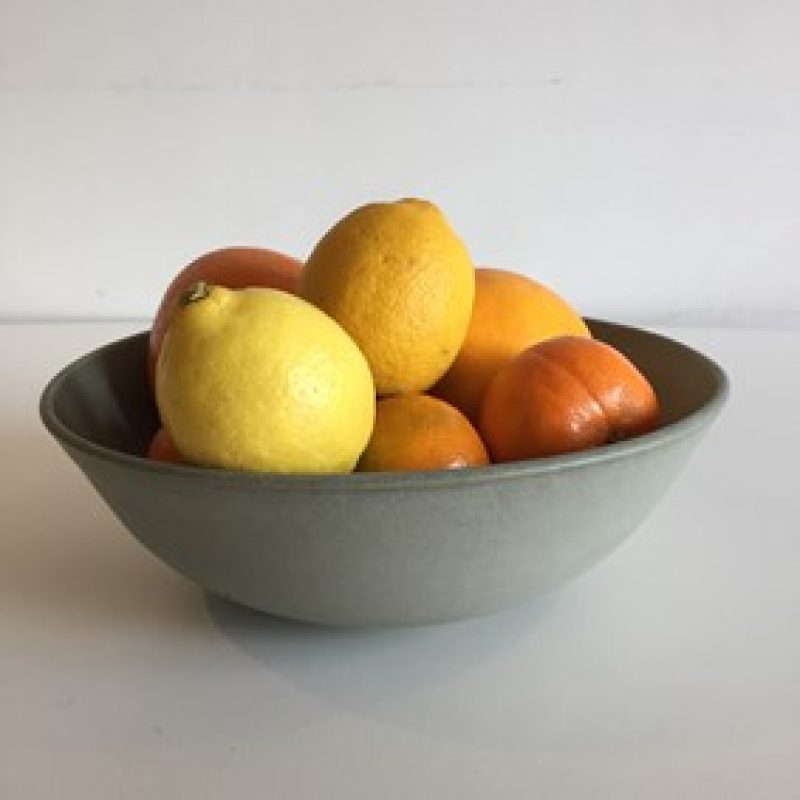 Bowl in matt grey