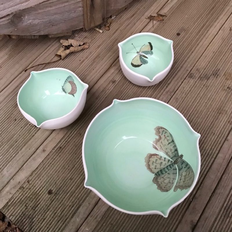 Three small porcelain dishes