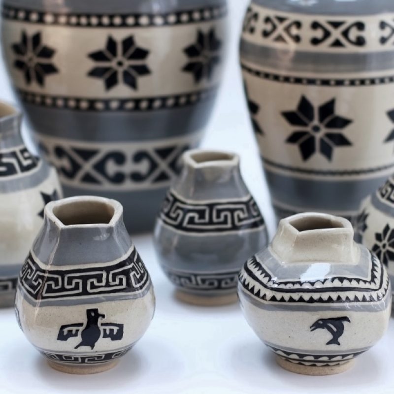 Freehand sgrafitto ceramics