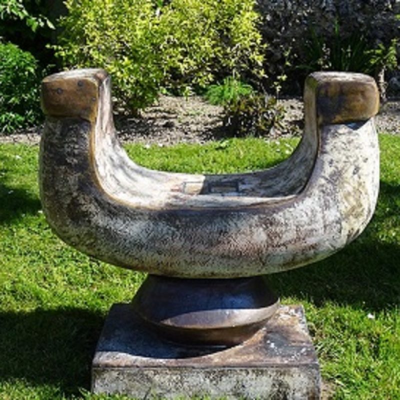 Garden seat with armrests