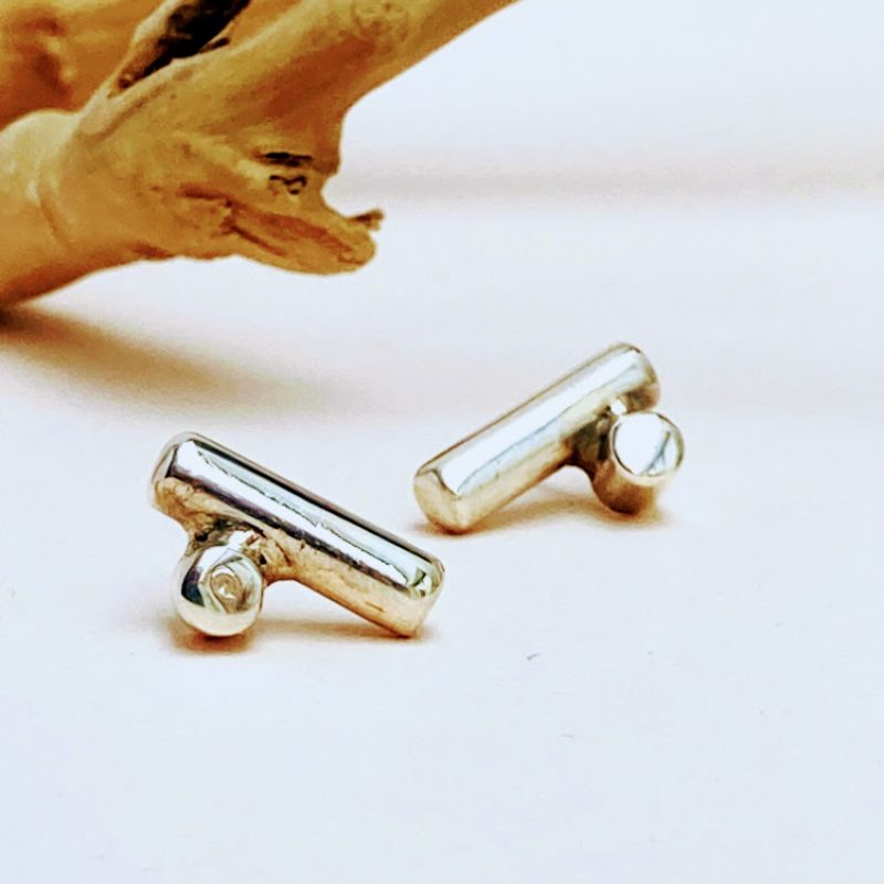 Silver bar earrings