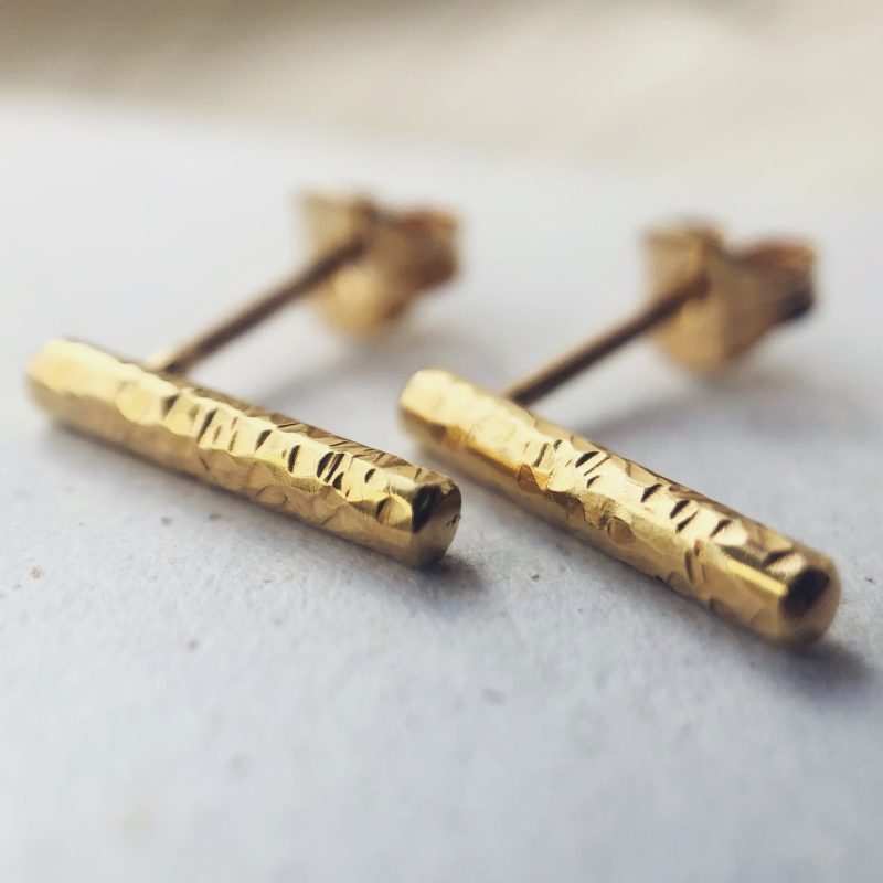 Stud earrings - gold
