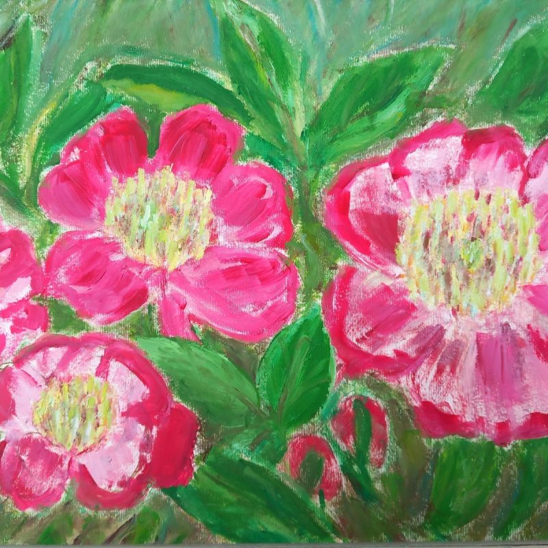 Reds agaist a green background