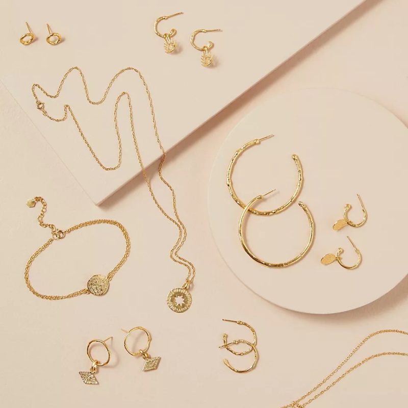 Handcrafted jewellery made with the planet in mind - Recycled gold /silver and vintage gemstones 