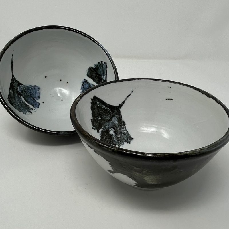 Porcelain bowl with gingko pattern.