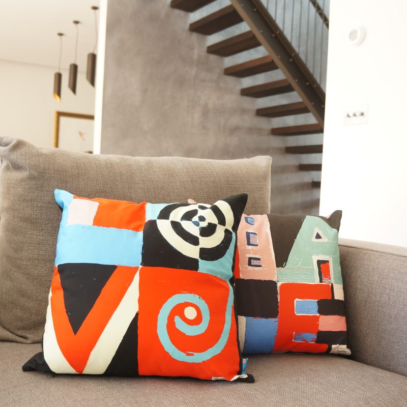 Cushion with Love word hate word on cover