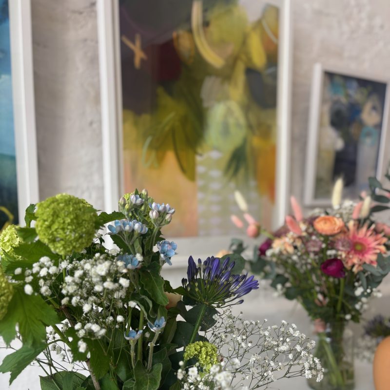 Flowers and painting 
